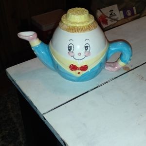 Vintage Humpty Dumpty ceramic teapot